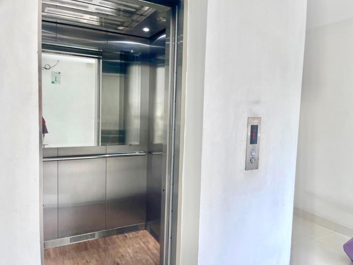 8 Residence Банкок Екстериор снимка