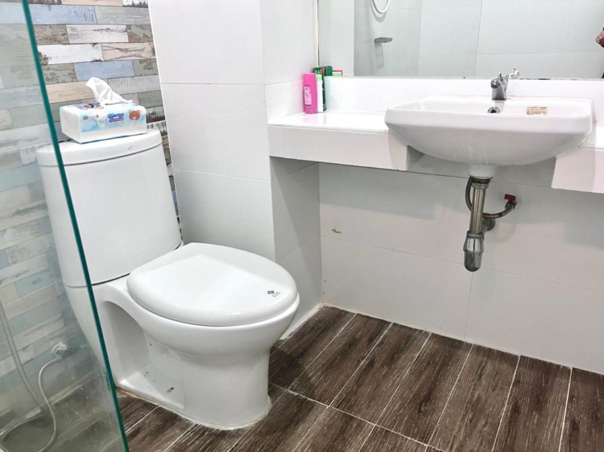 8 Residence Банкок Екстериор снимка